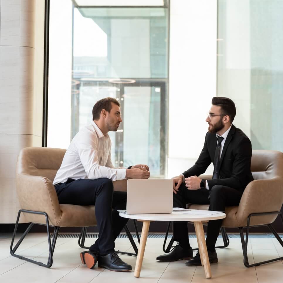 Image showing a meeting between 2 business men