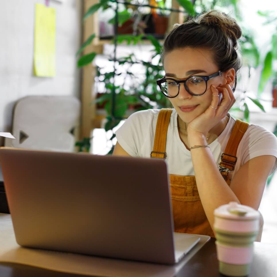 Image showing a woman using her laptop